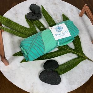 Green Leaf Print Scarf